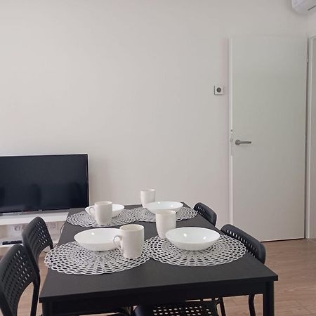 Novy Apartman S Terasou เบอร์โน ภายนอก รูปภาพ
