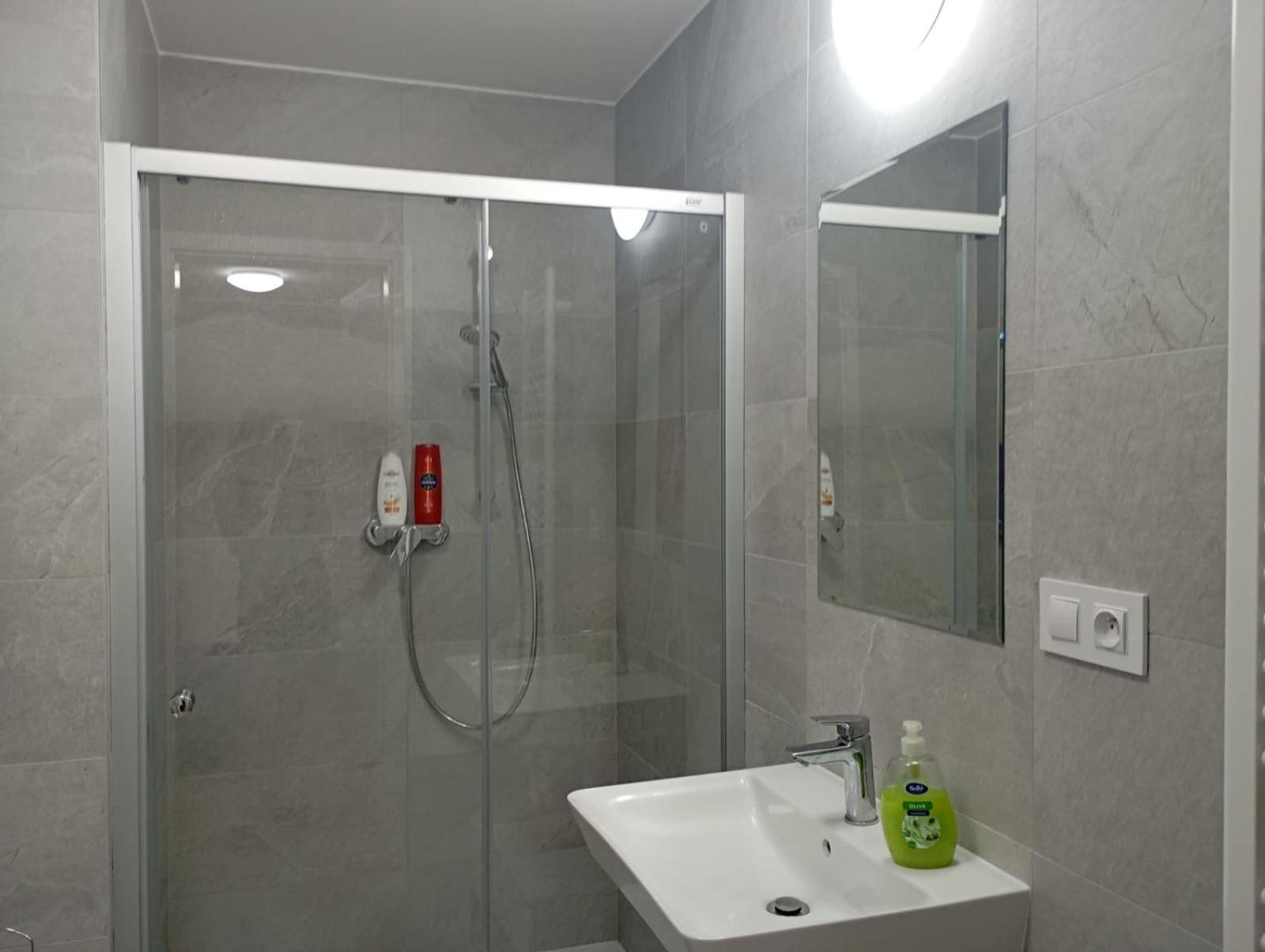 Novy Apartman S Terasou เบอร์โน ภายนอก รูปภาพ