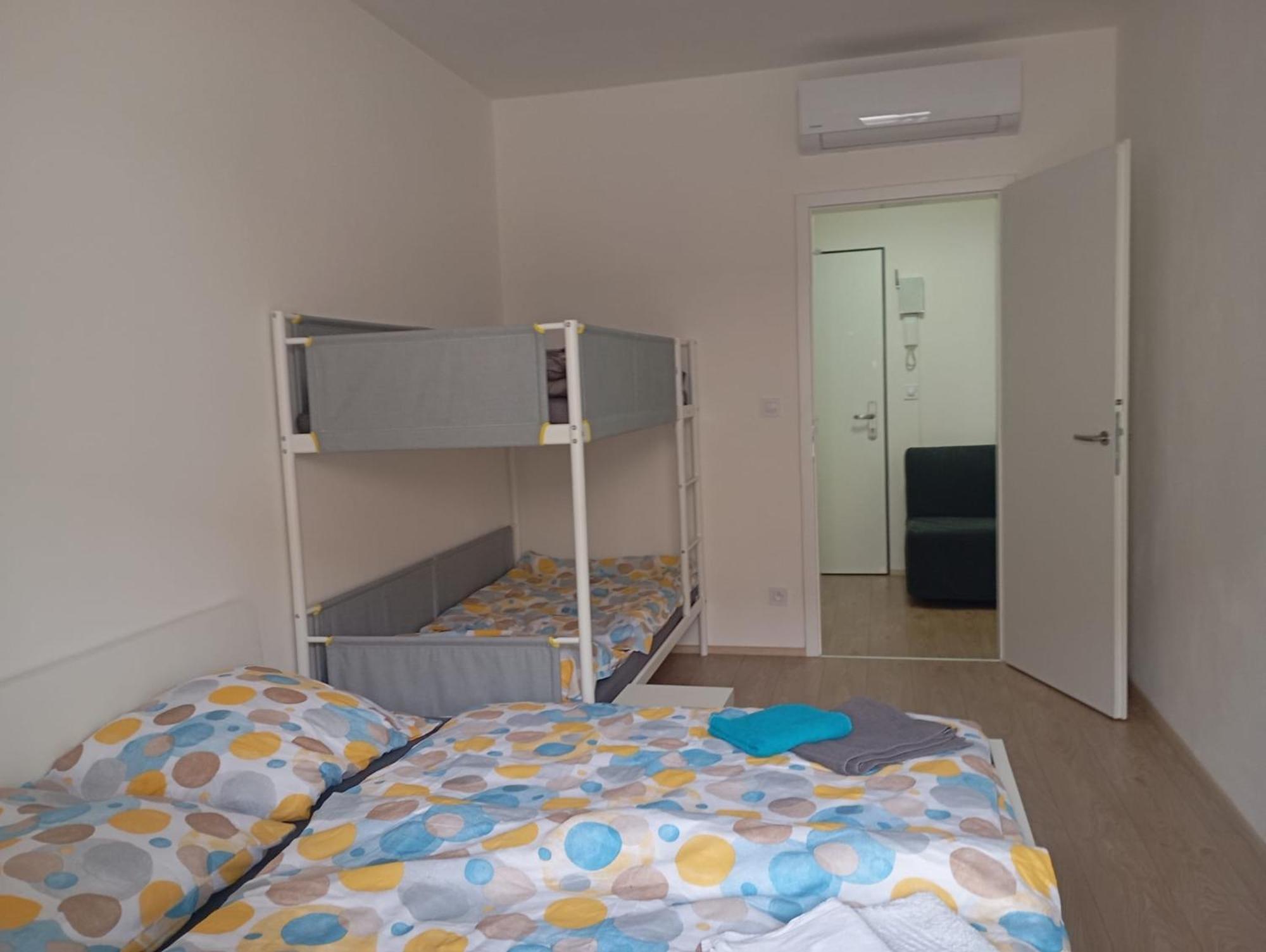 Novy Apartman S Terasou เบอร์โน ภายนอก รูปภาพ