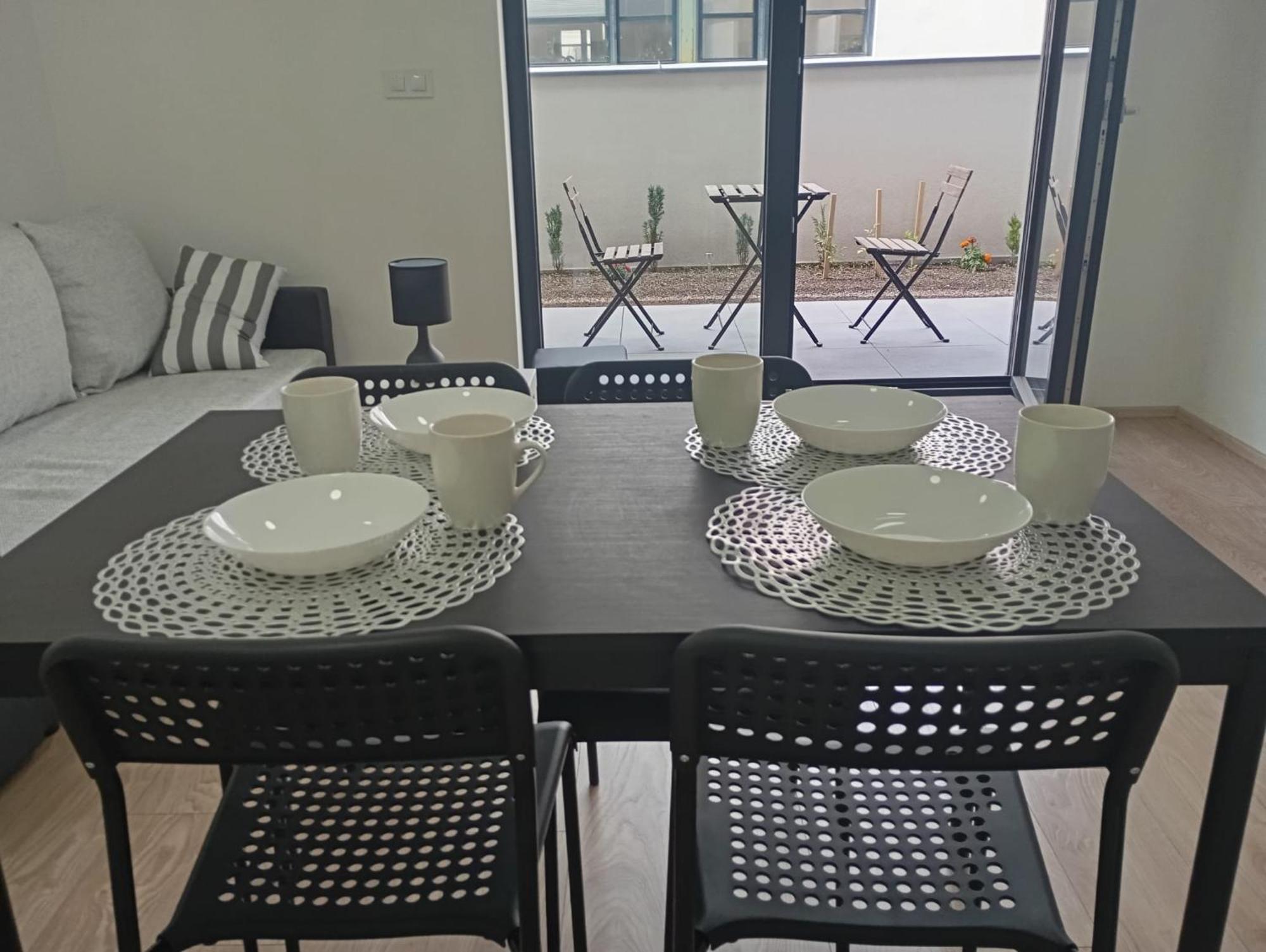 Novy Apartman S Terasou เบอร์โน ภายนอก รูปภาพ
