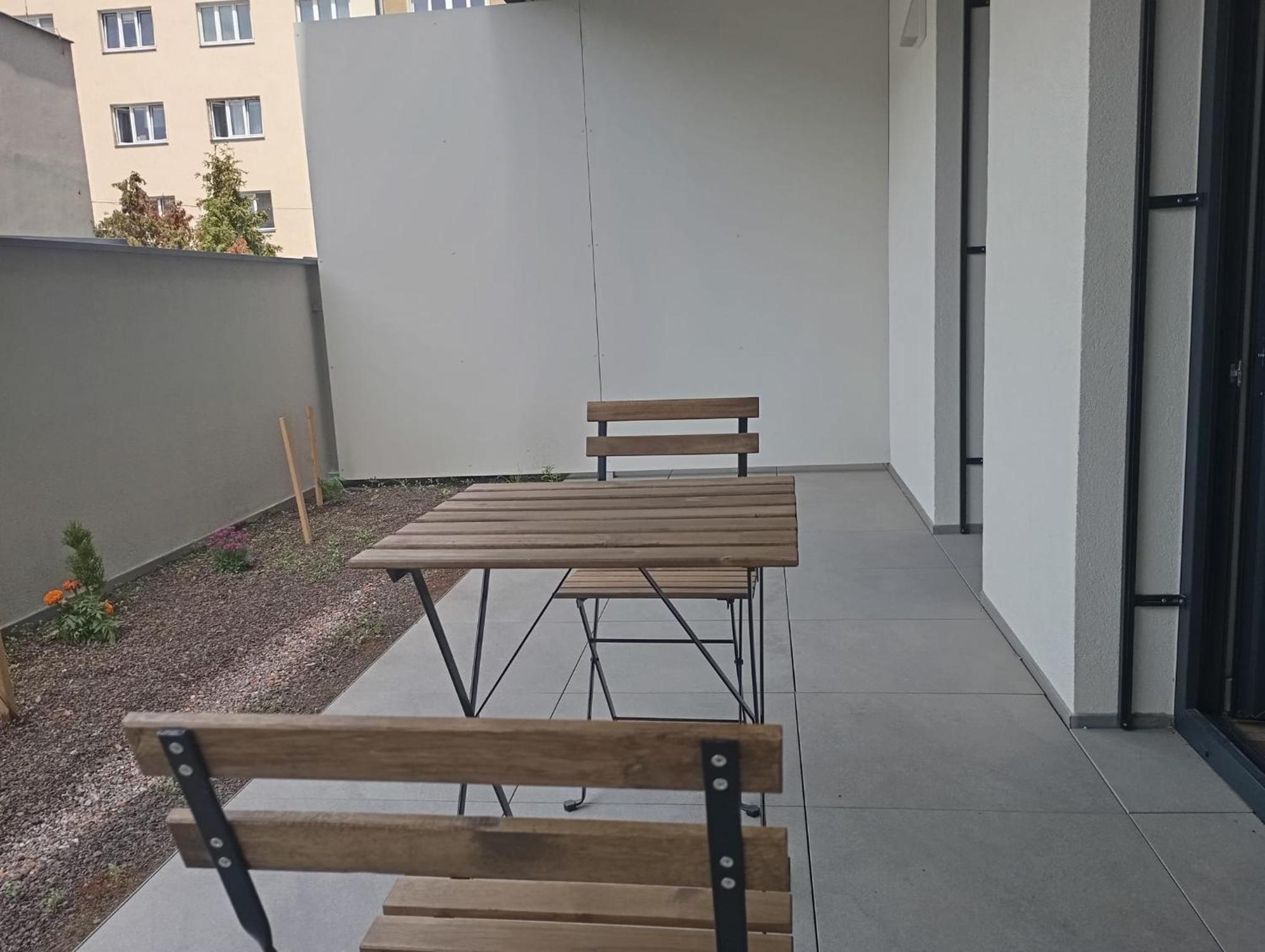 Novy Apartman S Terasou เบอร์โน ภายนอก รูปภาพ